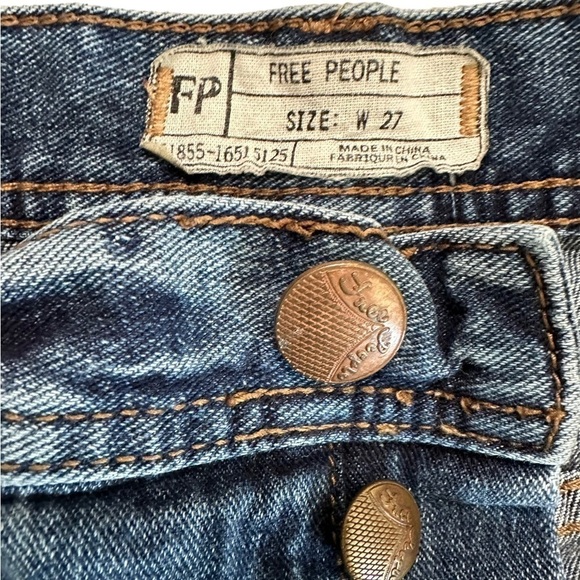 Free People 100% Cotton Button Fly Distressed Jeans Short Pants Size 27 - Picture 12 of 16